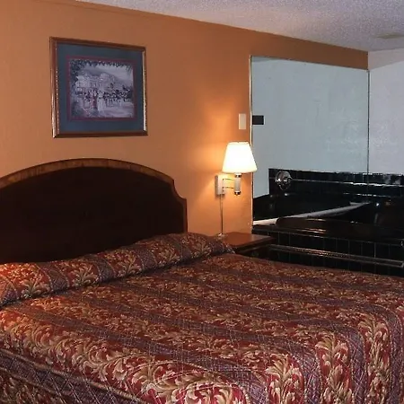 A Victory Inn & Suites - Detroit-3