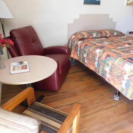 Royal Host Motel-3