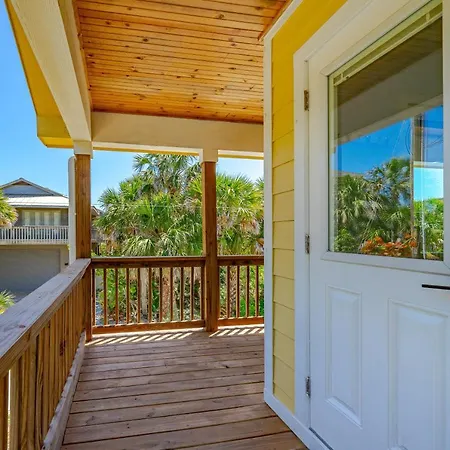 Dog Friendly Loft Steps From Beach With Gas Barbecue Grill And Upstairs Deck!-3