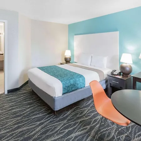 Howard Johnson By Wyndham Houston Hobby Airport-2
