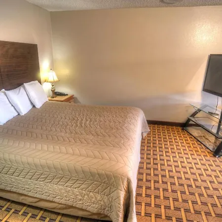 Amerivu Inn & Suites - Helen - Downtown-2