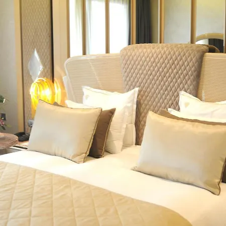 Suite Hotel Casa Diamond-3