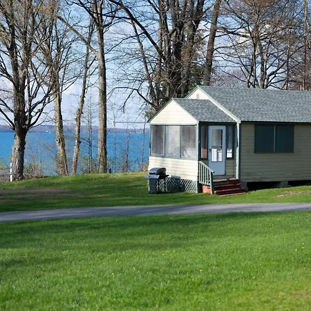 Fair Wind Motel And Cottages-2