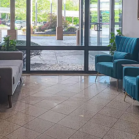 Clarion Hotel & Suites-2
