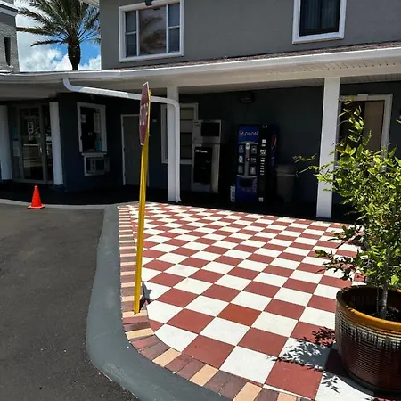 Red Carpet Inn Daytona Beach-2