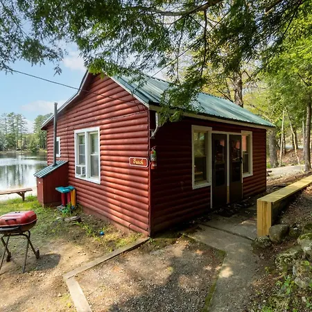 Hide-A-Way Waterfront Cottages-2