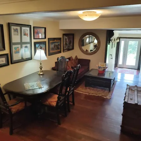 Coeur De Lion Bnb-2