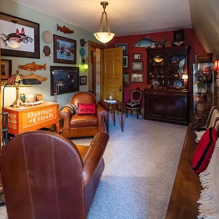 The Dolon House Bed & Breakfast!-3