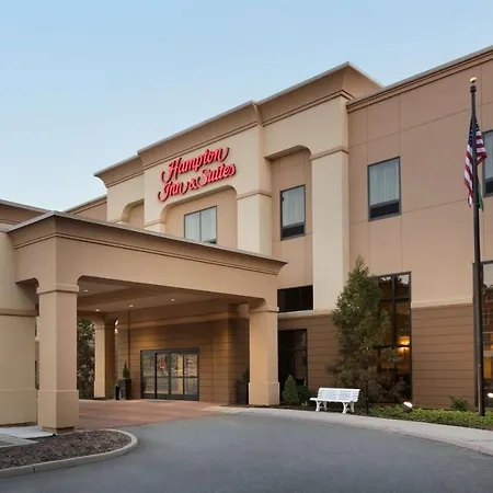 Hampton Inn & Suites Mahwah-2