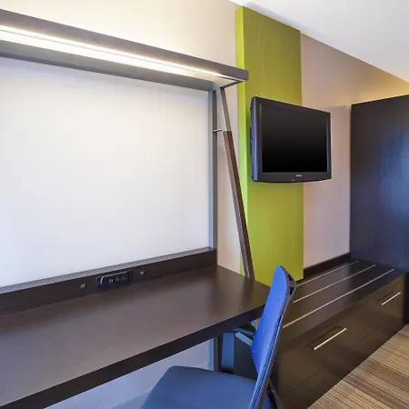 Holiday Inn Express & Suites Chicago-Midway Airport By Ihg-2
