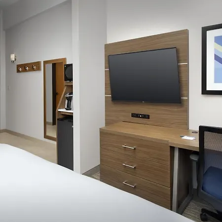 Holiday Inn Express San Antonio North Riverwalk Area By Ihg-2
