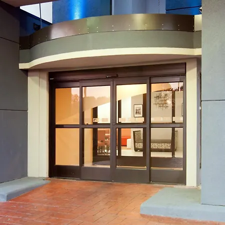 Holiday Inn Express & Suites Nashville-I-40 & I-24-3