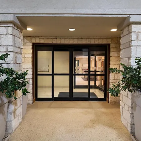Holiday Inn Express & Suites Cedar Park-3