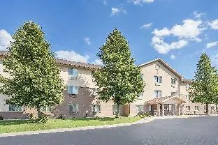 Baymont By Wyndham Holland-2