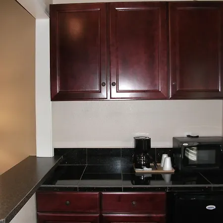 Tri-Valley Inn & Suites-3