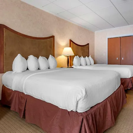 Best Western Plus Oswego Hotel And Conference Center-3