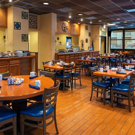 Holiday Inn & Suites Chicago-Downtown By Ihg-3
