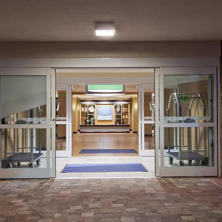 Holiday Inn Express Hotel & Suites Huntsville West - Research Park By Ihg-3