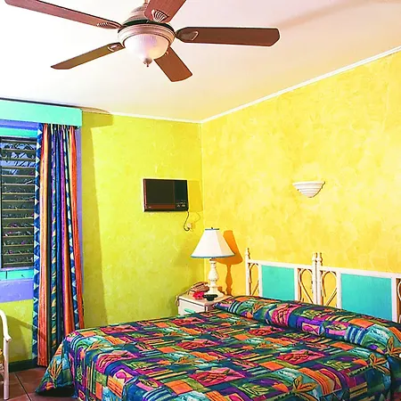 Doctors Cave Beach Hotel-3