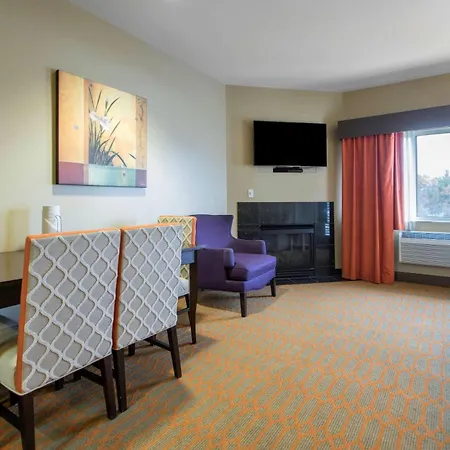 Bluegreen Vacations Odyssey Dells Resort-3