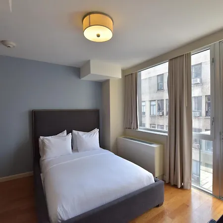 Hotel 32 32-2