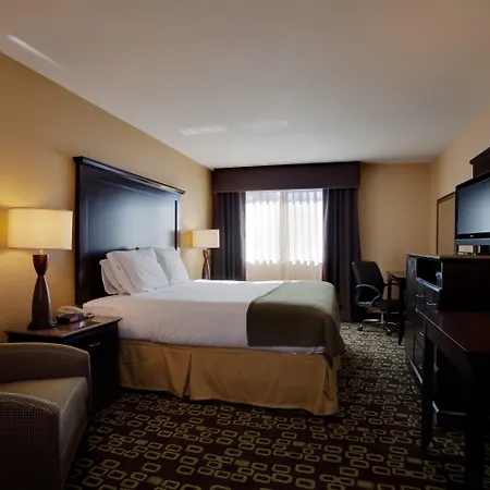 Holiday Inn Express & Suites Woodland Hills By Ihg-2