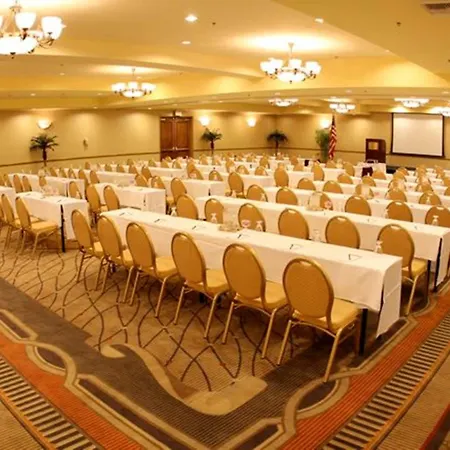 Doubletree By Hilton Claremont-2