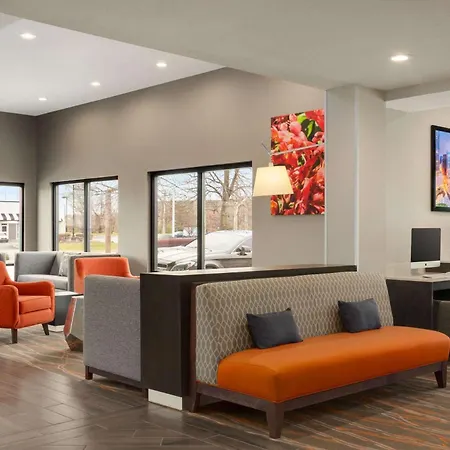 La Quinta Inn & Suites By Wyndham St Louis Route 66-2