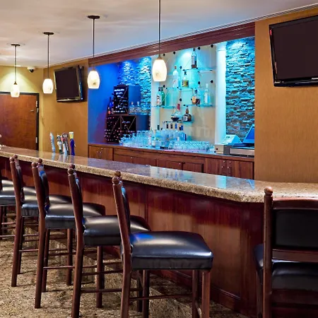Crowne Plaza Edison By Ihg-3