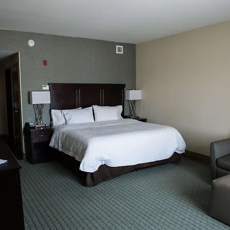 Hampton Inn & Suites Bismarck Northwest-2