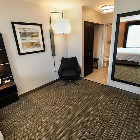 Holiday Inn Express Hotel & Suites Grand Forks By Ihg-2