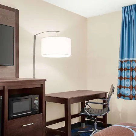 Super 8 By Wyndham Lenexa Overland Park Area/Mall Area-3