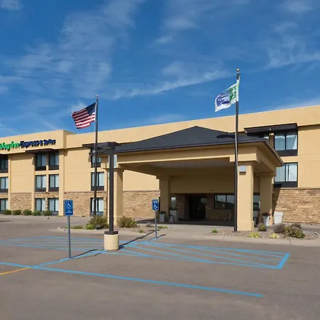 Holiday Inn Express Hotel & Suites Colby By Ihg-2