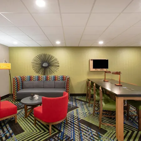 Holiday Inn Express Hotel & Suites Columbus By Ihg-3