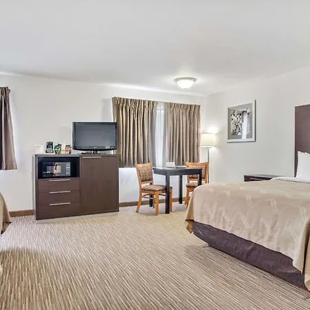 Everspring Inn & Suites-2