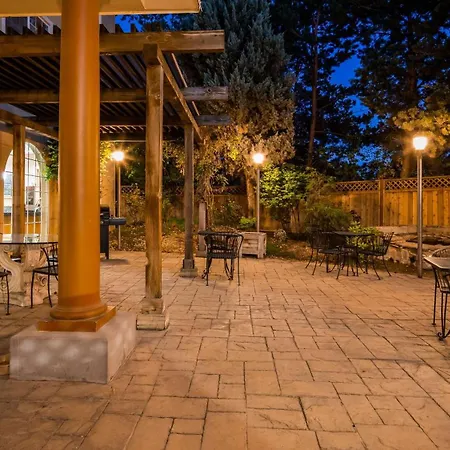 Best Western Plus Caldwell Inn & Suites-2