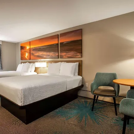 Days Inn By Wyndham Marquette-2