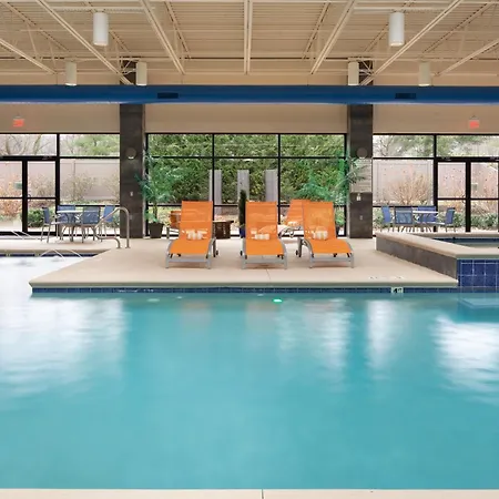 Holiday Inn And Suites Charleston West By Ihg-2