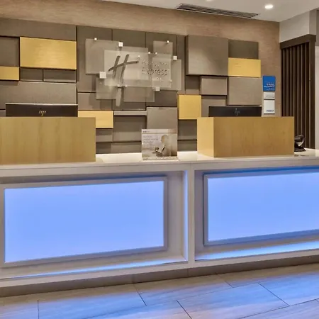 Holiday Inn Express & Suites Jersey City - Holland Tunnel By Ihg-2