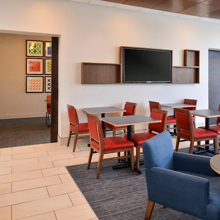 Holiday Inn Express & Suites - Southgate - Detroit Area By Ihg-3