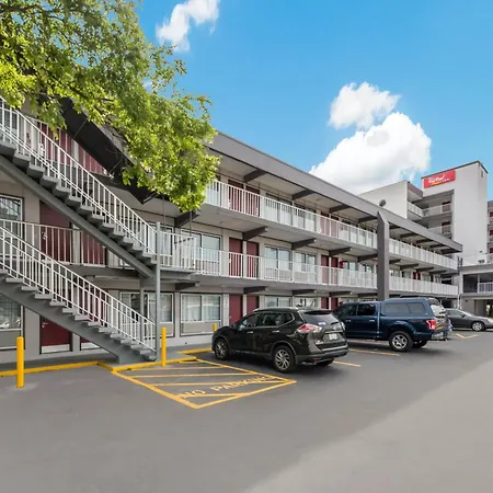 Red Roof Inn Plus & Suites Virginia Beach - Seaside-3