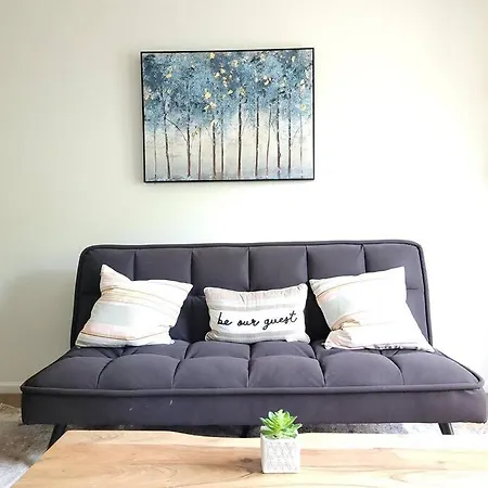 Emerald Guest Room 2C-2