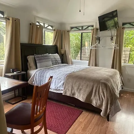 Creekside Fantasy Inn-2
