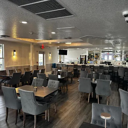 The Hotel Redland-2