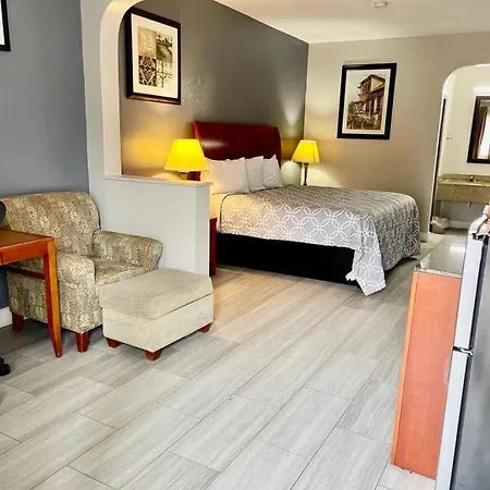 American Way Inn & Suites-2