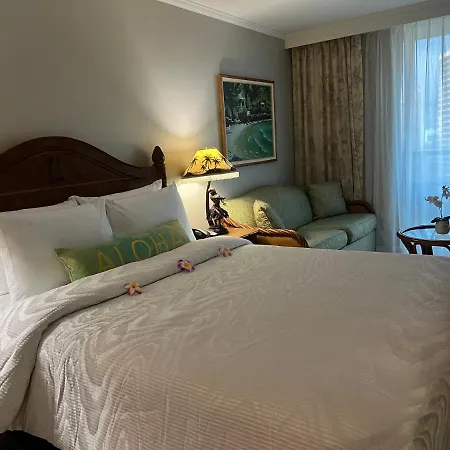 Aloha Gem Studio: Waikiki Retreat with High-Speed Wi-Fi-3