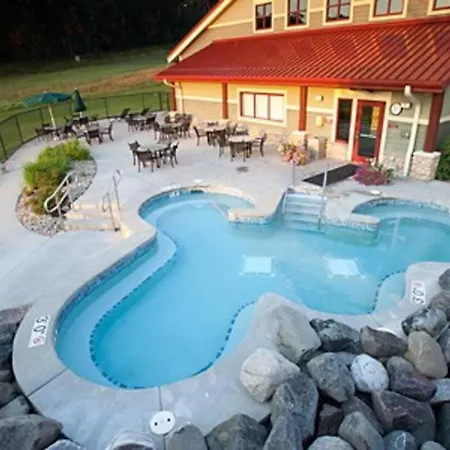 Golf 27 Holes Family Solo Eco Resort Wisconsin Dells 10 Minutes Ski & Tubing 2 Bedroom Suites Full Kitchen Living Room Patio-2