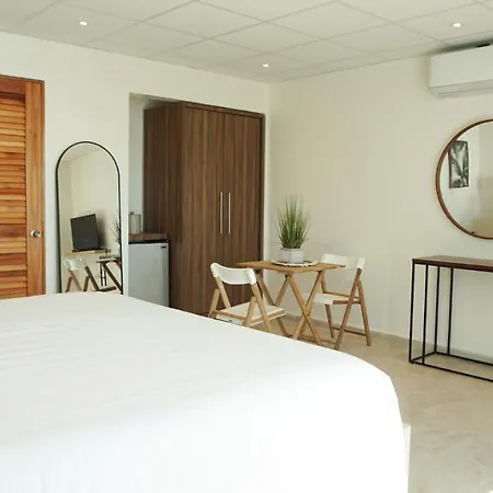 Tres Palmas Boutique Hotel-3