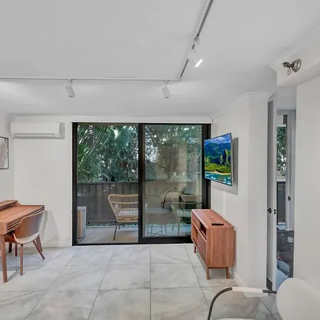 Spacious Design Studio 3 Mins From The Beach-3