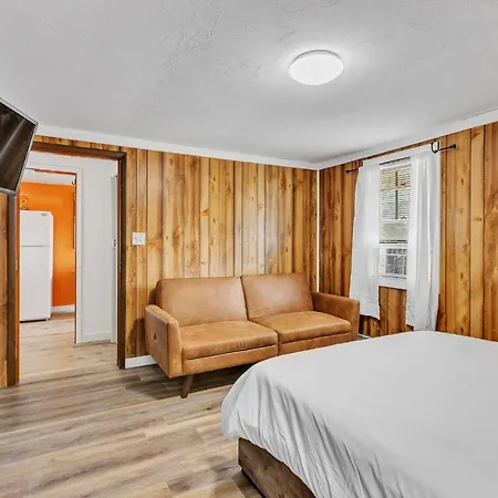 Eagles Nest Motel Unit 6-3